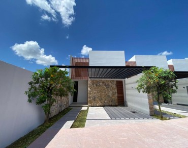 RENTA TOWNHOUSE TEMOZÓN NORTE