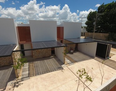 VENTA TOWNHOUSE TEMOZÓN NORTE