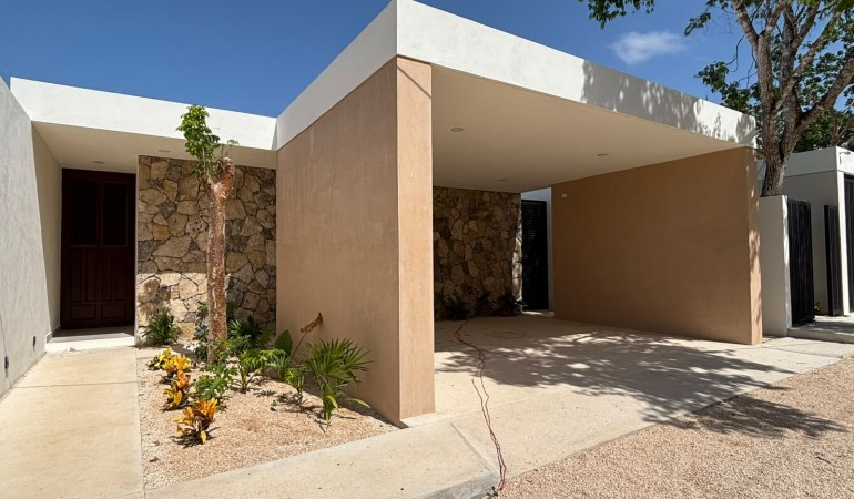 SINGLE-STORY HOME FOR SALE IN CHOLUL