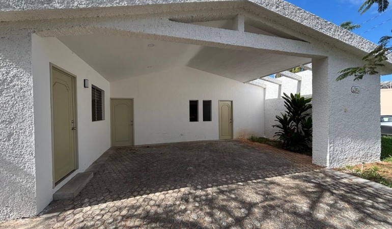 CHUBURNA HOUSE FOR SALE IN MERIDA