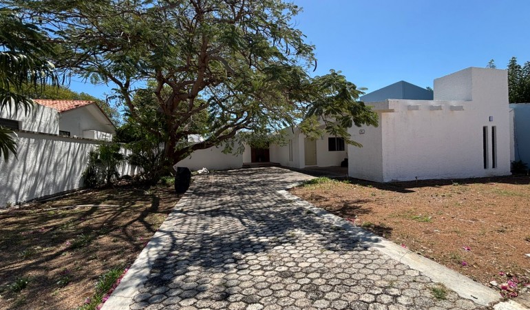 VENTA CASA EN PRIVADA CALLEJONES DE CHUBURNA